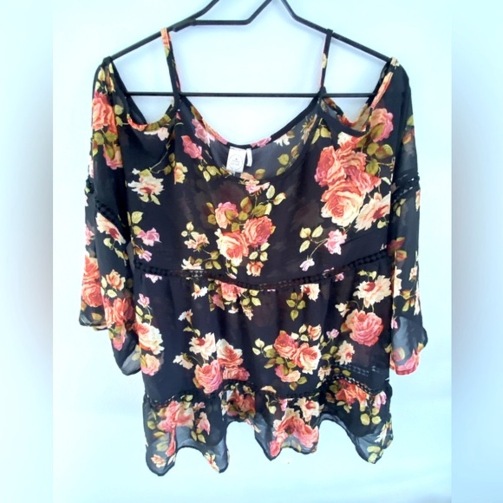☘️NWT Paper Crane anthropologie sheer,floral peasant top medium, black